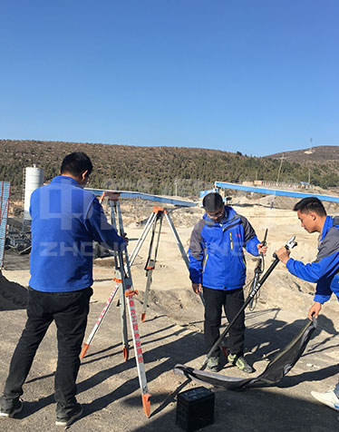 鼎力員工趕赴現(xiàn)場(chǎng)勘探