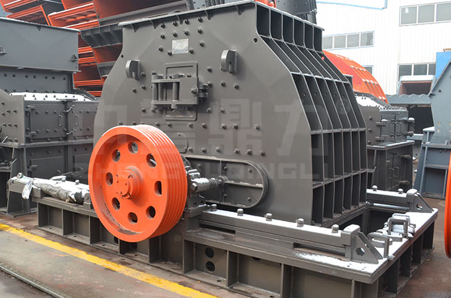 雙腔硬巖破碎機