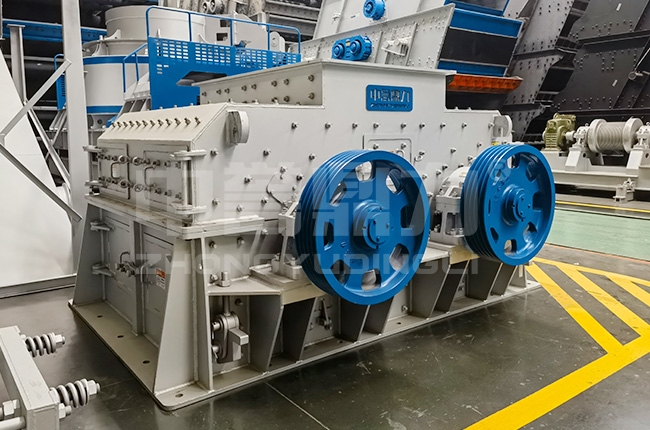 雙轉子制砂機工作原理