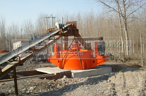 立軸沖擊式制砂機(jī)特點(diǎn):