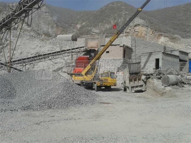 生產人工砂的制砂機是要的