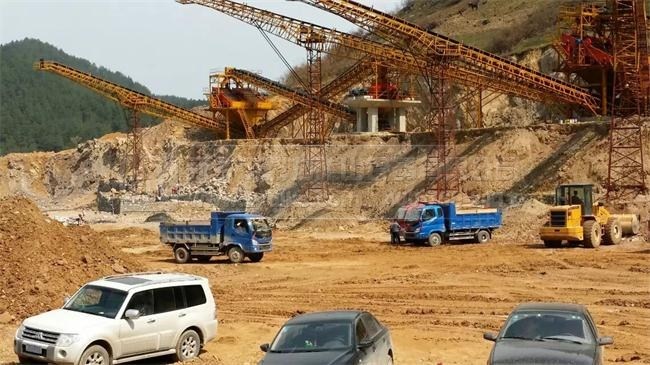 如何為河卵石制砂生產線尋找好的耐磨配件?