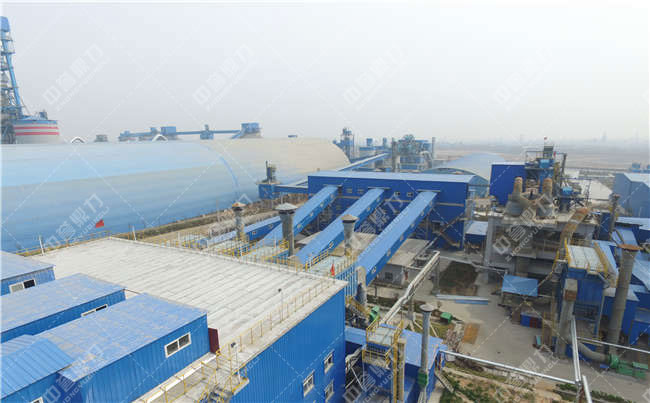 智能制砂生產(chǎn)線密閉封裝除塵現(xiàn)場圖