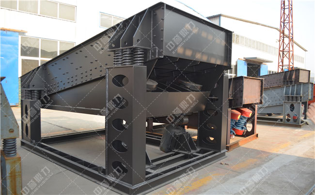 振動(dòng)送料機(jī)